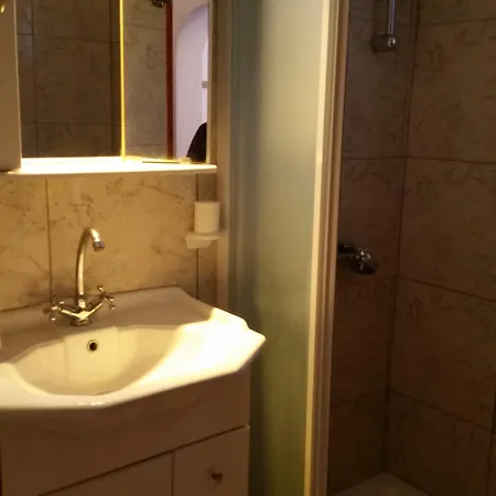 Nychterida Hotell Marathias