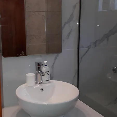 Nychterida ماراثياس