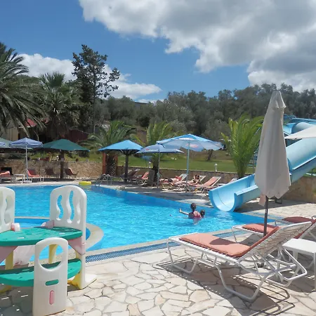 Hotell Nychterida Marathias