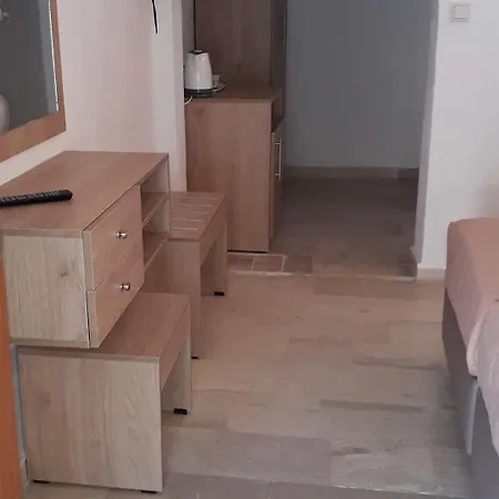Nychterida Szálloda Marathiász